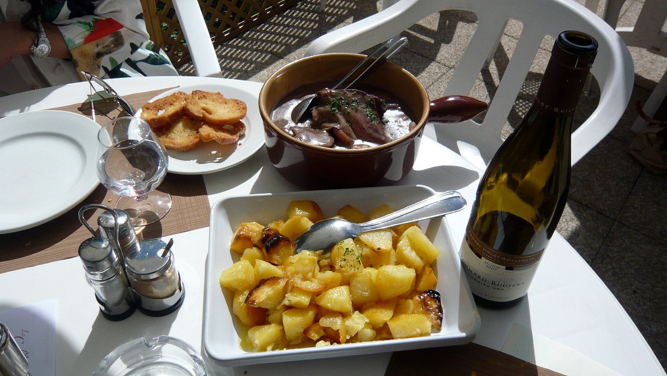 Sur Boxell, Burgundy on a plate, Partyenaire de la Terrasse des Climats